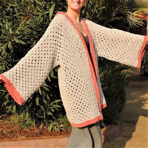 This cardigan is made with two hexagons in the granny spike stitch. It comes in sizes from baby to adult. The YouTube tutorial can be found here.